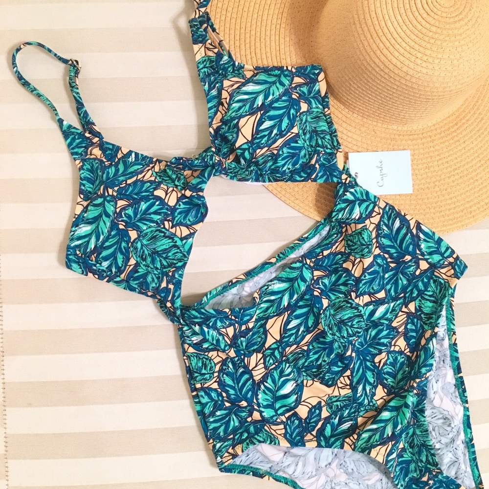LUSH LEAVES PRINT ONE-PIECE SWIMSUIT